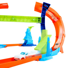 Hot Wheels Stunt Tracks Corkscrew Jump Champion Track Set & 1:64 Scale Toy Car, Speed Snap Track