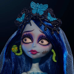 Monster High Skullector Corpse Bride Collectible Doll, Emily in Gothic Wedding Dress With Veil