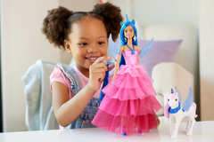 Barbie 65Anniversaire Poupée et Animal Licorne Ailée, Ch. Bleus