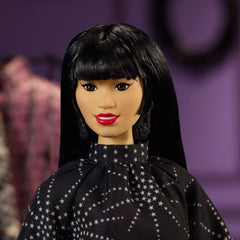 Barbie – Femmes Inspirantes – Poupée et Acc. – Anna Sui, Robe Noire