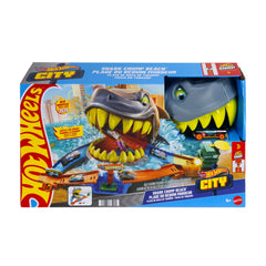 Hot Wheels City Shark Chomp Beach Playset & 1:64 Scale Die-Cast Toy Car, Big Win Moment