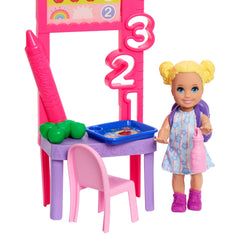 Coffret Barbie Carrières enseignante Avec Poupée Mode, Poupée de Tout-Petit, Tableau Noir et Accessoires