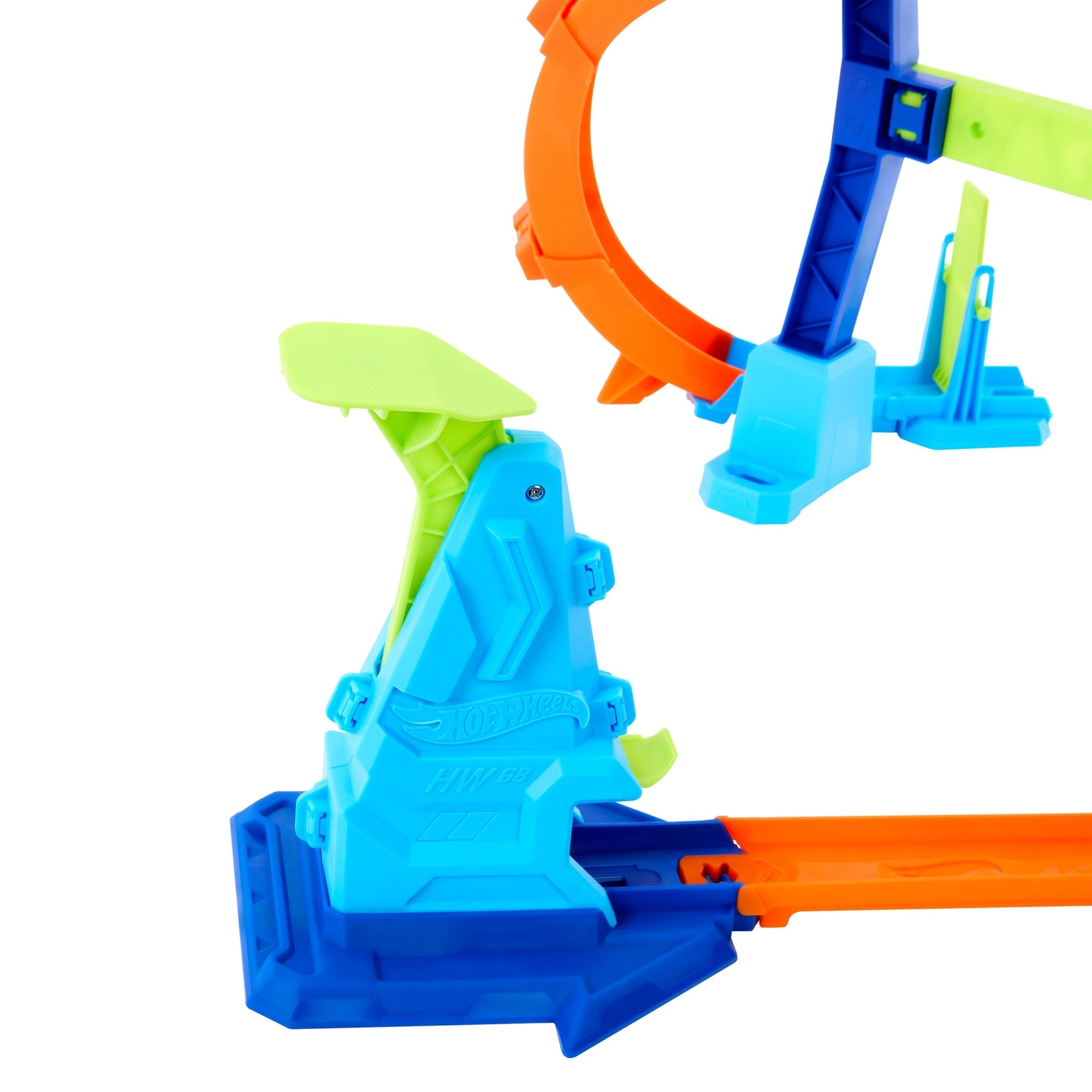 Hot Wheels Stunt Tracks Corkscrew Jump Champion Track Set & 1:64 Scale Toy Car, Speed Snap Track