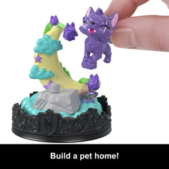 Monster High Pet Keychains, Animal Figures With Accessories And Buildable Terrarium