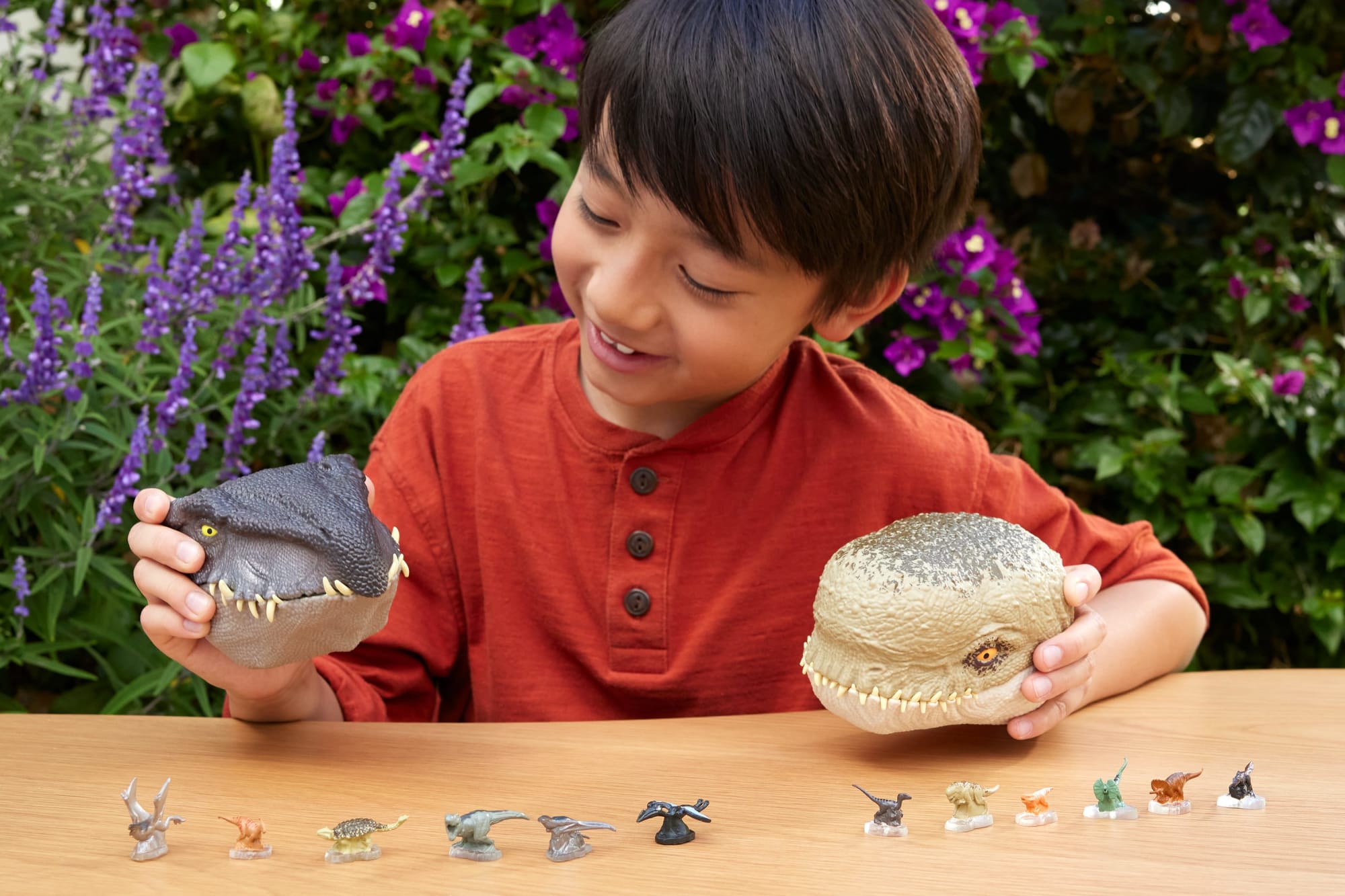 Jurassic World Rebirth Micro Adventure Mutadon Head, Playset Interactive Features & Small Figures