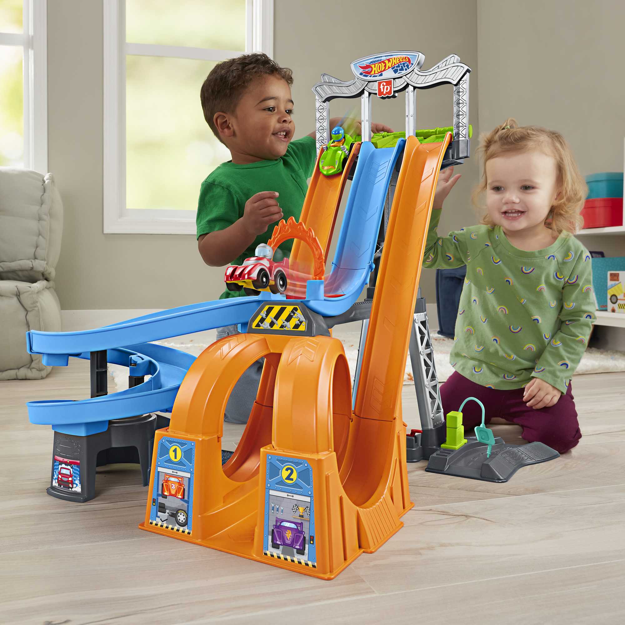 Little People Hot Wheels La Tour des Boucles de Course