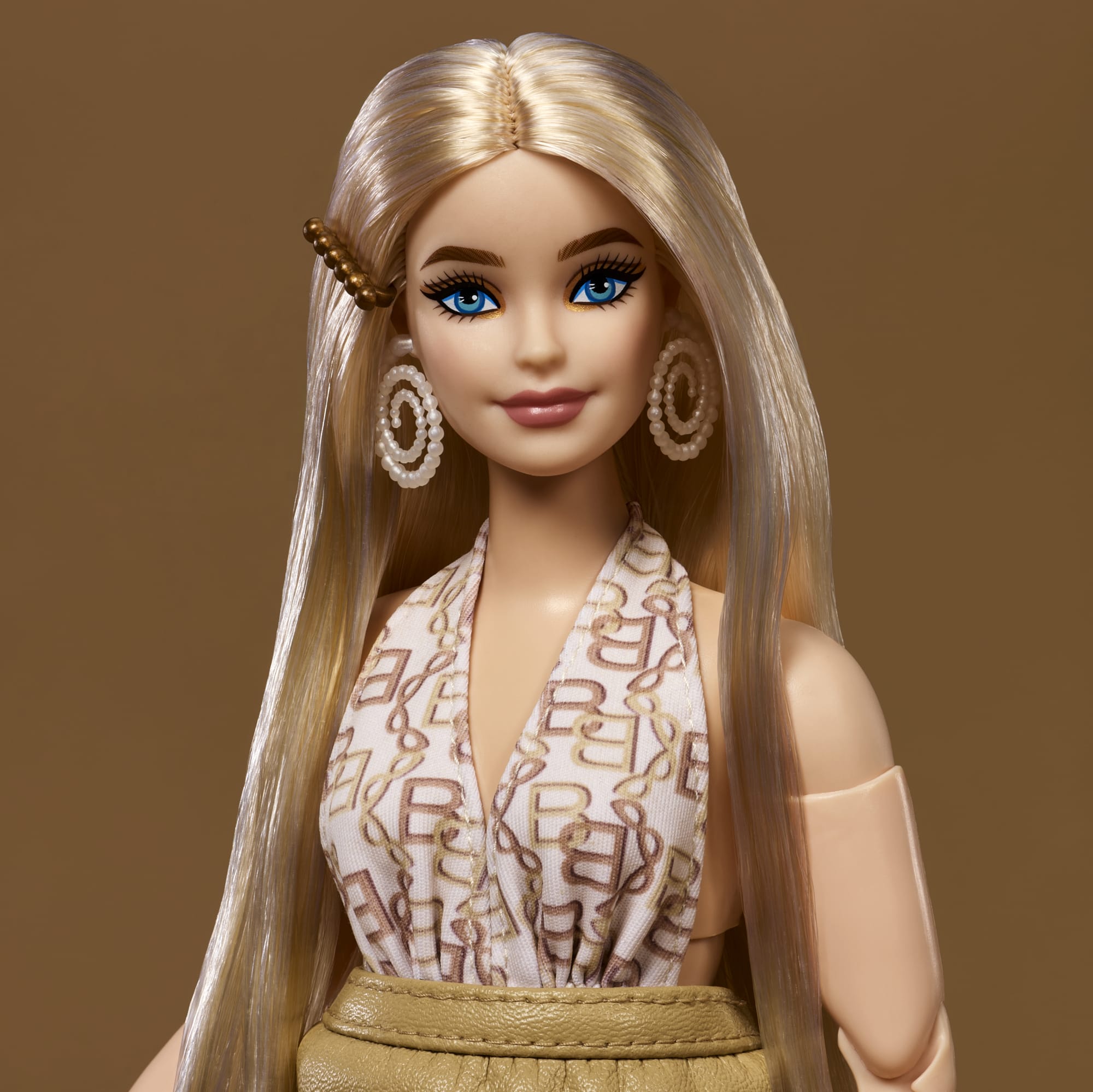 Barbie You Create Barbie Basics Neutral Kit 003, Poupée Mannequin Personnalisable et Vêtements Universels