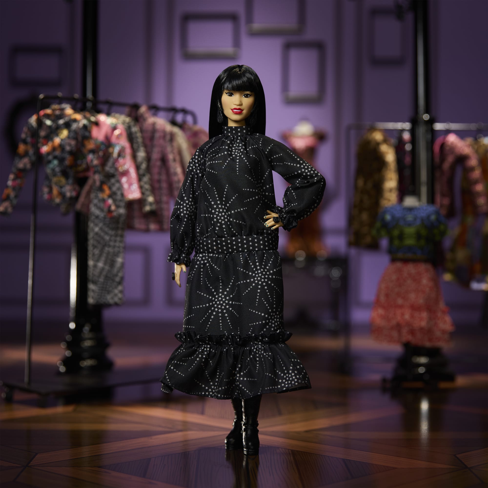 Barbie – Femmes Inspirantes – Poupée et Acc. – Anna Sui, Robe Noire