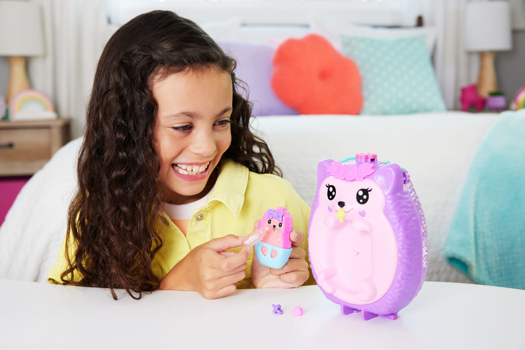 Polly Pocket Conjunto de Brinquedo Compacto Mundo Surpresa Ouriço Mamãe e Bebê